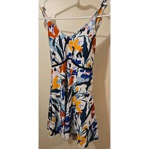 Summer Mae Women's Floral White Multiflower Flower V-neck One‎ Piece Swimsuit